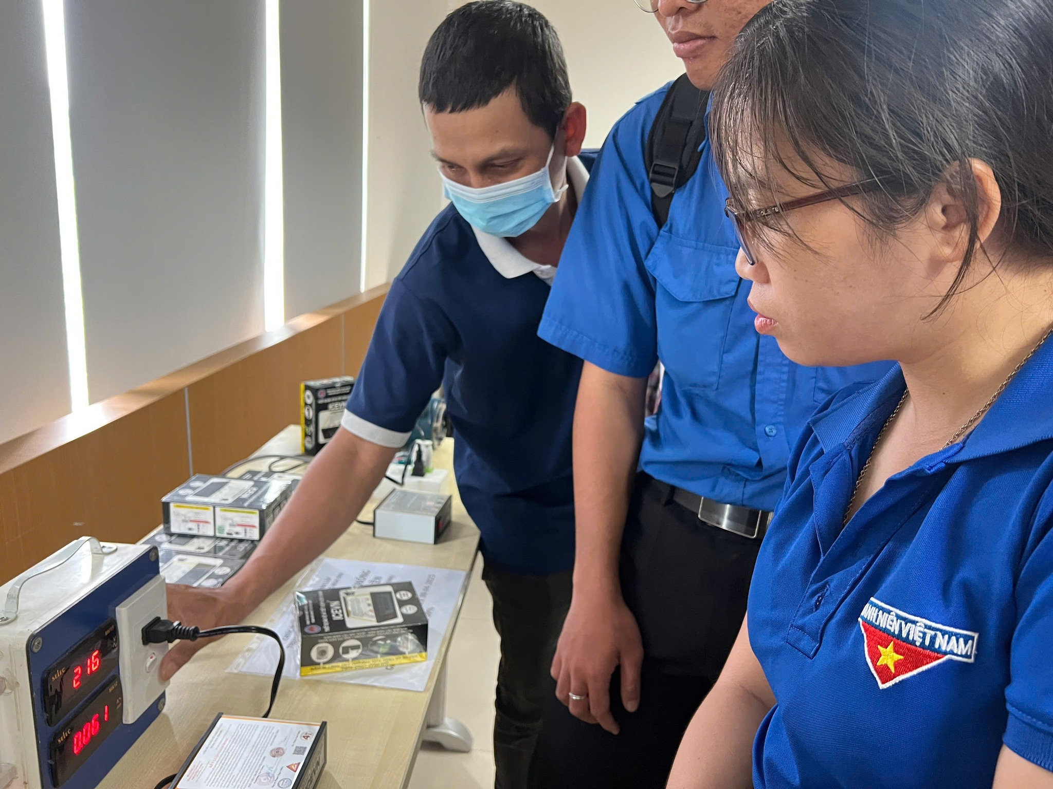 chuyển đổi số cho thanh niên tại buổi lễ khai giảng khóa học từ trường lượng tử