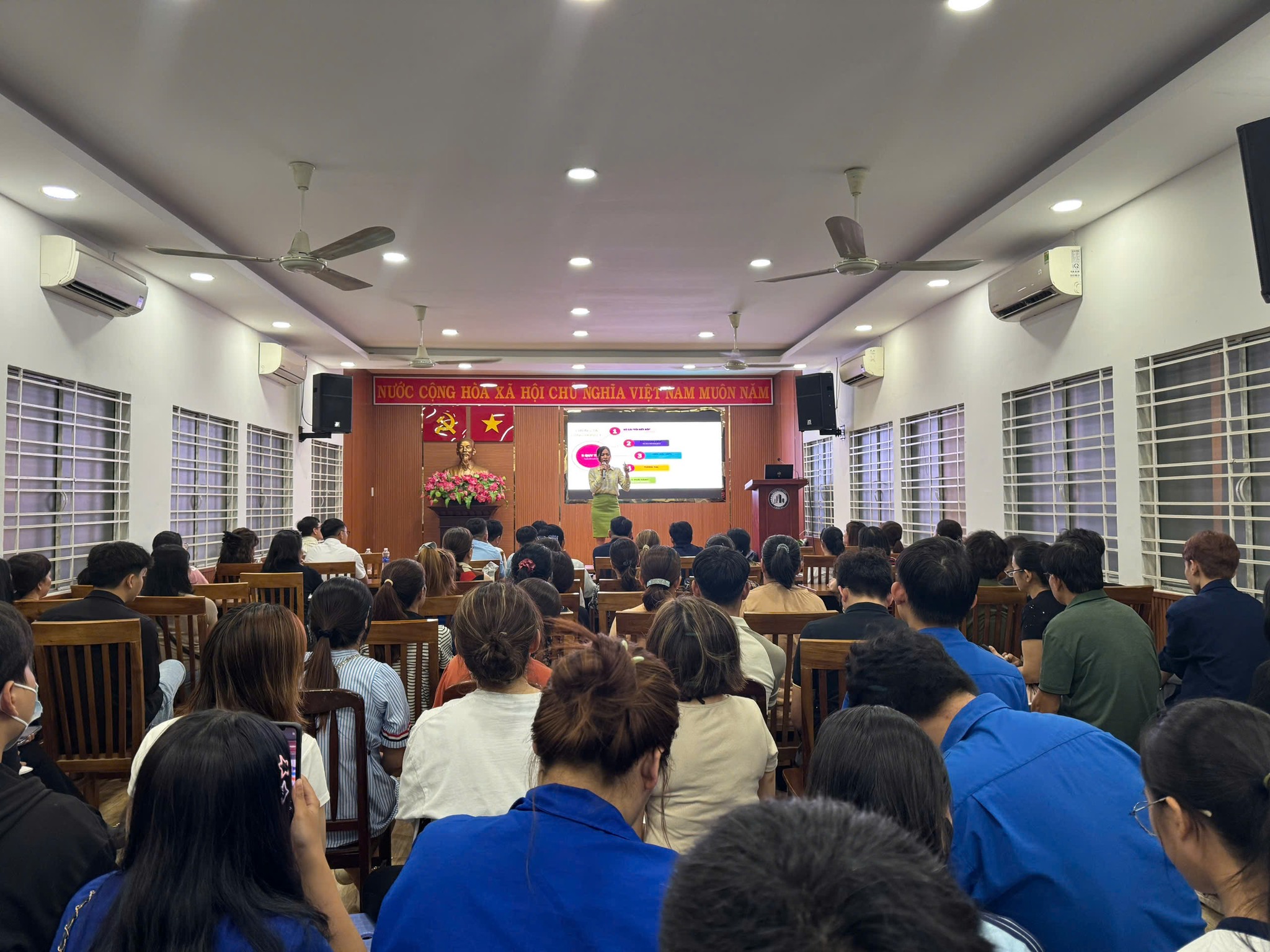 Giáo dục cộng đồng