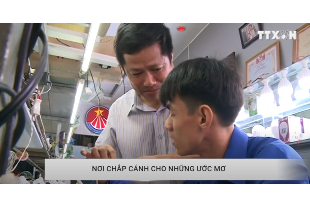 Học viên Viện Khoa Học Phát Triển Tài Năng Việt Nam trong giờ thực hành kỹ năng sống – mô hình giáo dục toàn diện giúp khai mở trí tuệ và nuôi dưỡng nhân cách.
